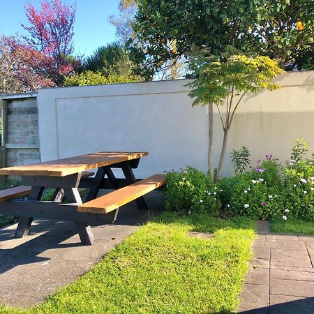 Hillcrest One Apartment Whakatane Bagian luar foto